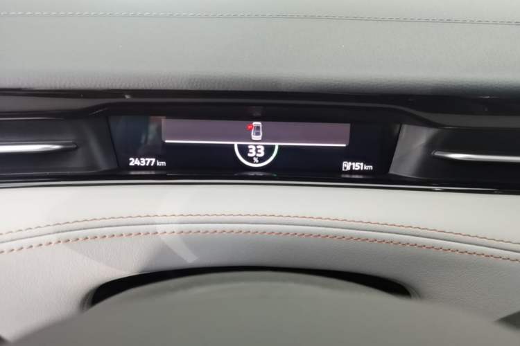 Used Volkswagen ID.7 VIZZION 2024 AIR model Instrument Cluster