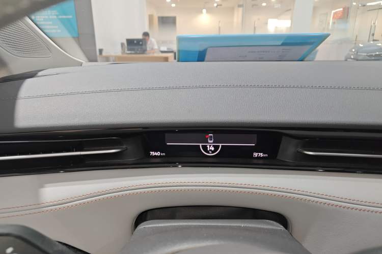 Used Volkswagen ID.7 VIZZION 2024 AIR model Instrument Cluster