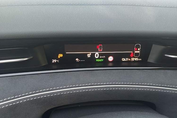 Used Volkswagen ID.7 VIZZION 2024 PRO Model Instrument Cluster