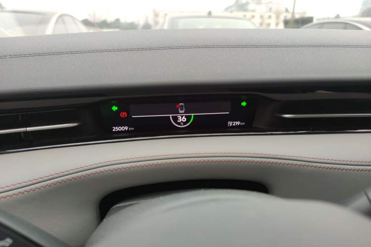 Used Volkswagen ID.7 VIZZION 2024 AIR model Instrument Cluster