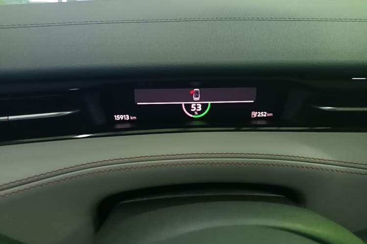 Used Volkswagen ID.7 VIZZION 2024 AIR model Instrument Cluster