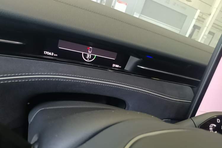 Used Volkswagen ID.7 VIZZION 2024 PRO Model Instrument Cluster