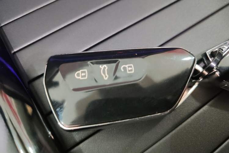 Used Volkswagen ID.7 VIZZION 2024 AIR model Interior 1
