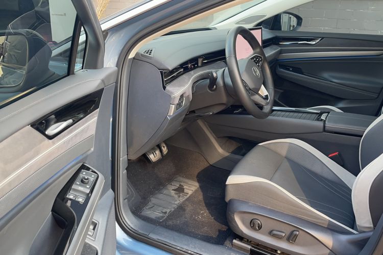 Used Volkswagen ID.7 VIZZION 2024 PRO Model Interior 2