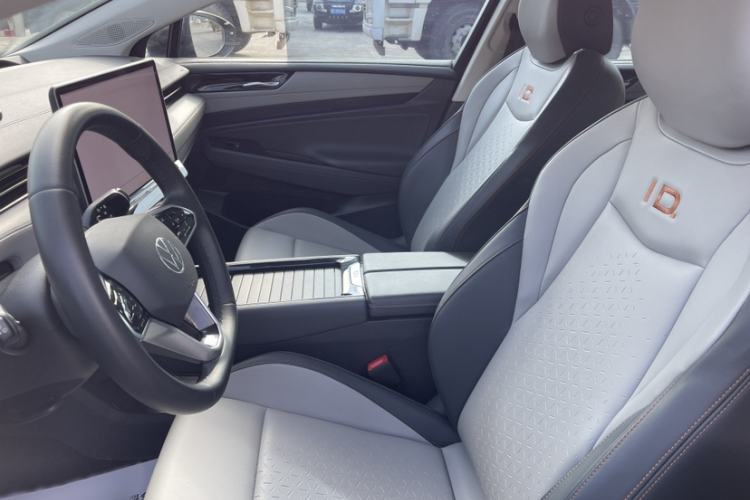 Used Volkswagen ID.7 VIZZION 2024 AIR model Interior 6