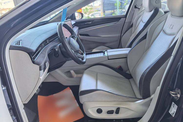 Used Volkswagen ID.7 VIZZION 2024 First Edition Interior 6