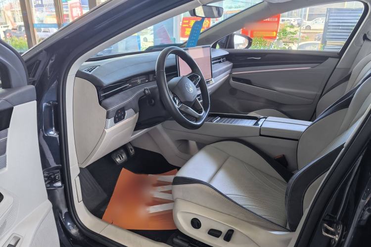 Used Volkswagen ID.7 VIZZION 2024 First Edition Interior 7