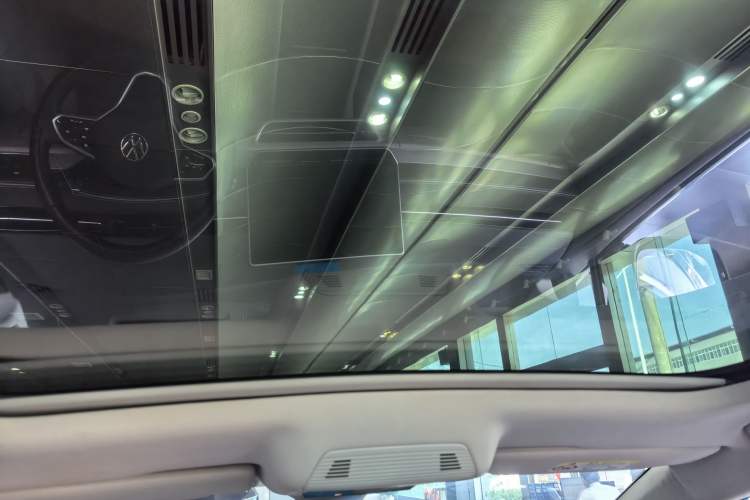 Used Volkswagen ID.7 VIZZION 2024 First Edition Interior 9