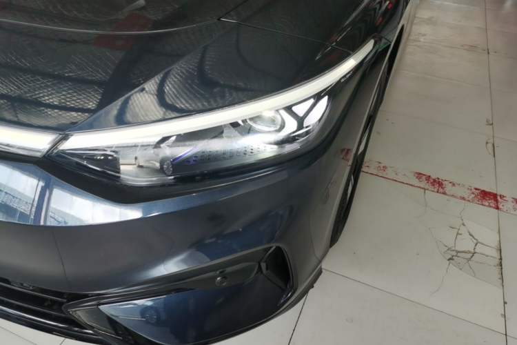 Used Volkswagen ID.7 VIZZION 2024 AIR model Left Front Headlight