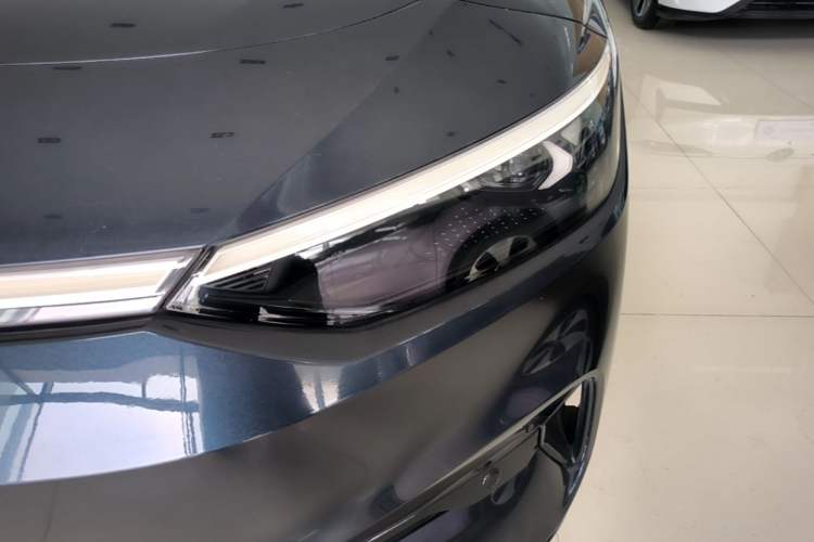 Used Volkswagen ID.7 VIZZION 2024 PRO Model Left Front Headlight