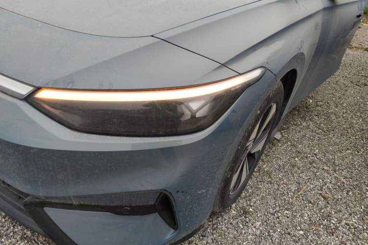 Used Volkswagen ID.7 VIZZION 2024 AIR model Left Front Headlight