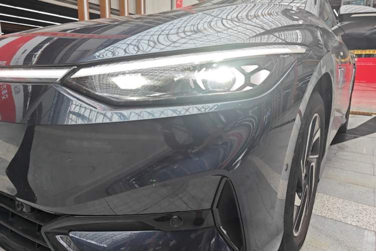 Used Volkswagen ID.7 VIZZION 2024 First Edition Left Front Headlight