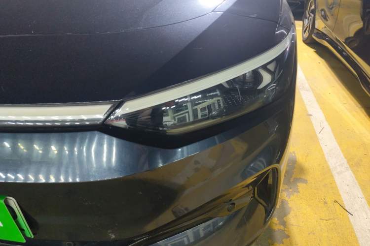 Used Volkswagen ID.7 VIZZION 2024 First Edition Left Front Headlight