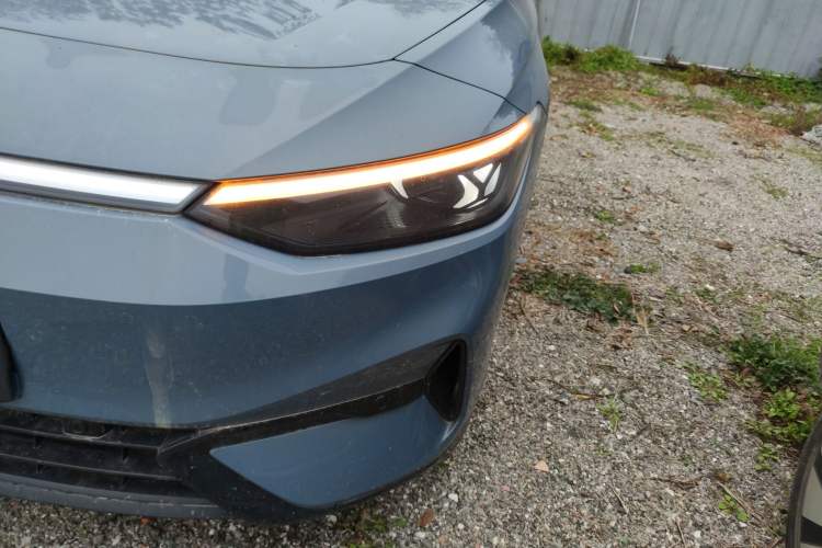 Used Volkswagen ID.7 VIZZION 2024 AIR model Left Front Headlight