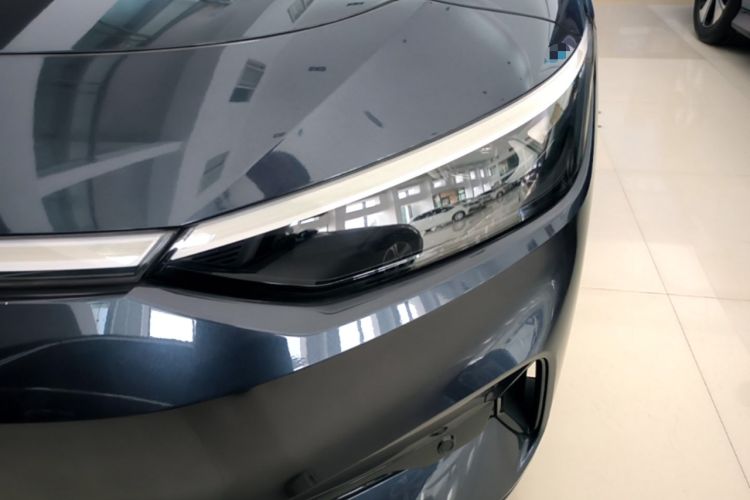 Used Volkswagen ID.7 VIZZION 2024 AIR model Left Front Headlight
