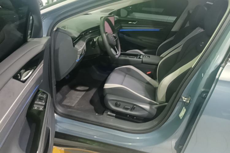 Used Volkswagen ID.7 VIZZION 2024 PRO Model Left Front Seat