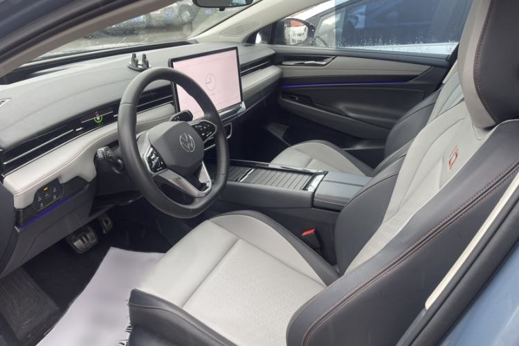 Used Volkswagen ID.7 VIZZION 2024 AIR model Left Front Seat