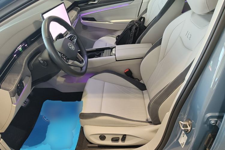 Used Volkswagen ID.7 VIZZION 2024 First Edition Left Front Seat