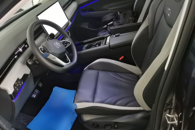 Used Volkswagen ID.7 VIZZION 2024 AIR model Left Front Seat