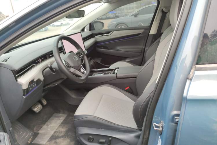 Used Volkswagen ID.7 VIZZION 2024 AIR model Left Front Seat