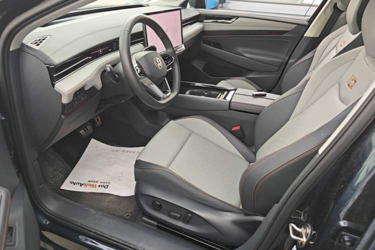 Used Volkswagen ID.7 VIZZION 2024 AIR model Left Front Seat