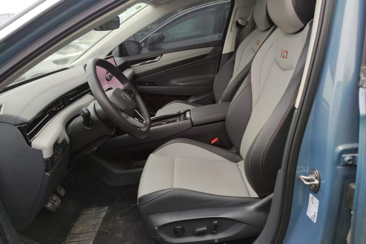 Used Volkswagen ID.7 VIZZION 2024 AIR model Left Front Seat