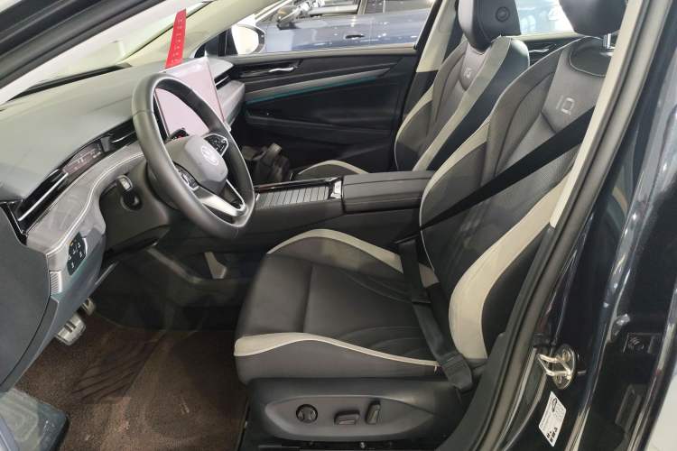 Used Volkswagen ID.7 VIZZION 2024 PRO Model Left Front Seat