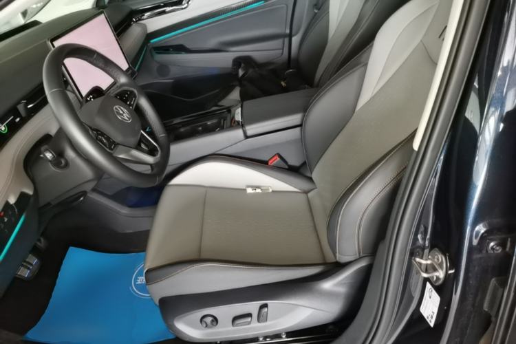 Used Volkswagen ID.7 VIZZION 2024 AIR model Left Front Seat