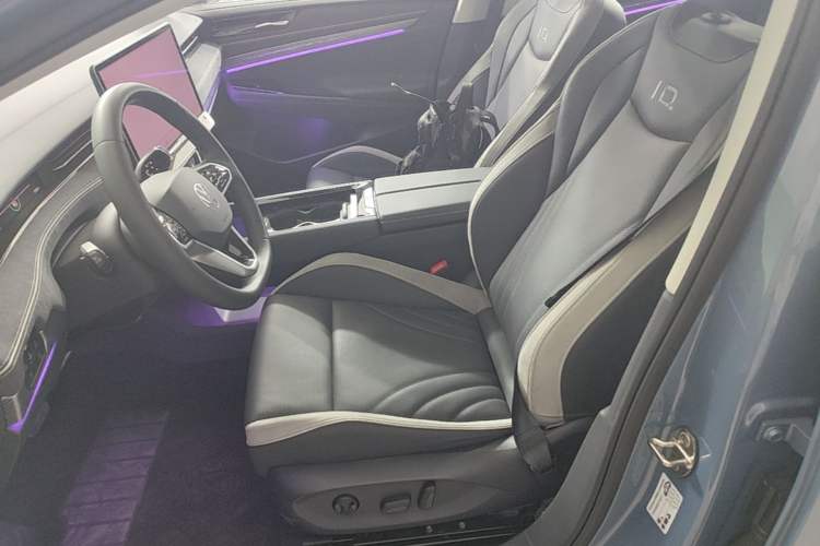 Used Volkswagen ID.7 VIZZION 2024 PRO Model Left Front Seat