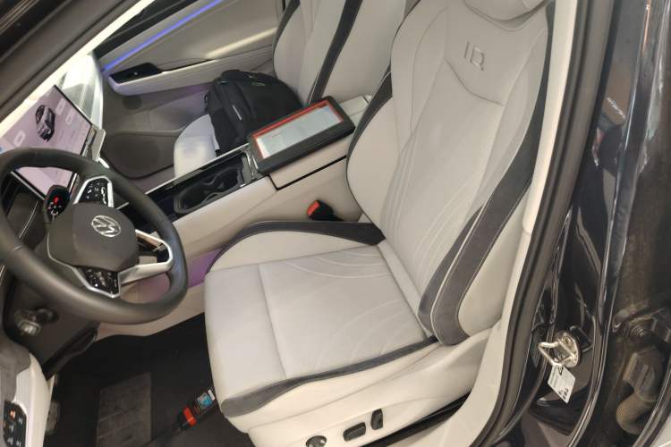 Used Volkswagen ID.7 VIZZION 2024 First Edition Left Front Seat