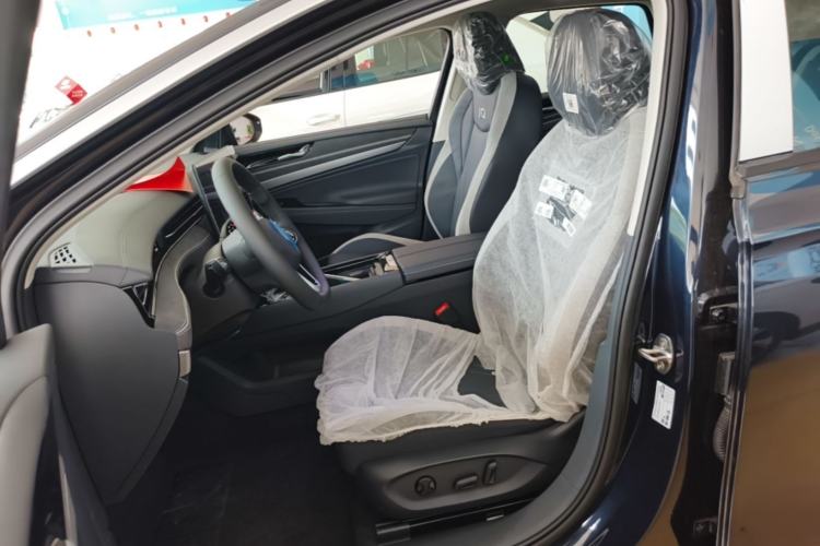 Used Volkswagen ID.7 VIZZION 2024 PRO Model Left Front Seat