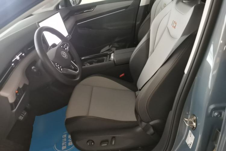 Used Volkswagen ID.7 VIZZION 2024 AIR model Left Front Seat