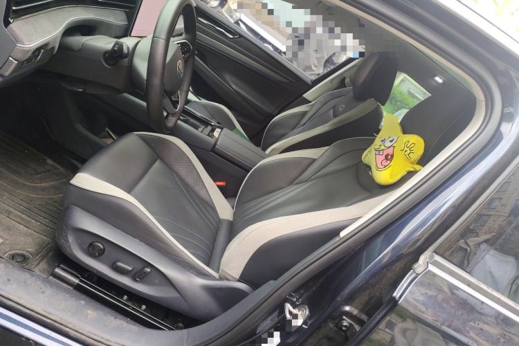 Used Volkswagen ID.7 VIZZION 2024 First Edition Left Front Seat