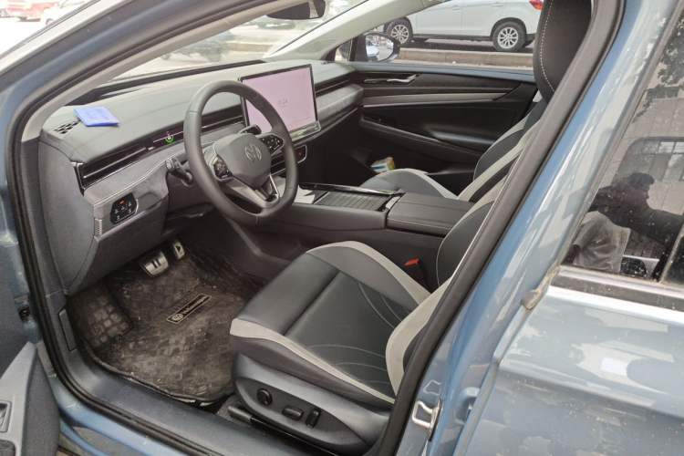 Used Volkswagen ID.7 VIZZION 2024 PRO Model Left Front Seat