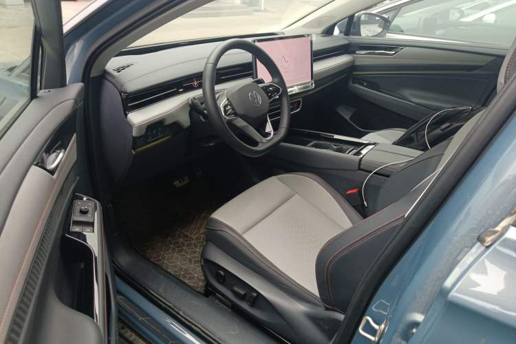 Used Volkswagen ID.7 VIZZION 2024 AIR model Left Front Seat
