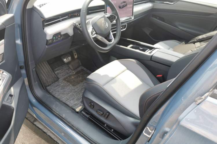 Used Volkswagen ID.7 VIZZION 2024 AIR model Left Front Seat