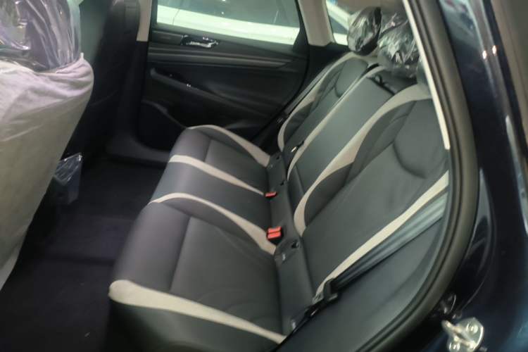 Used Volkswagen ID.7 VIZZION 2024 PRO Model Left Rear Seat