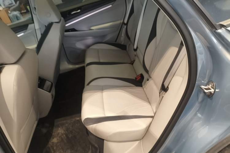 Used Volkswagen ID.7 VIZZION 2024 First Edition Left Rear Seat