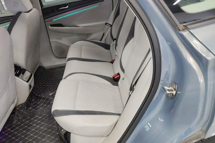 Used Volkswagen ID.7 VIZZION 2024 First Edition Left Rear Seat