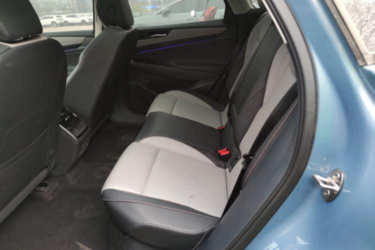 Used Volkswagen ID.7 VIZZION 2024 AIR model Left Rear Seat