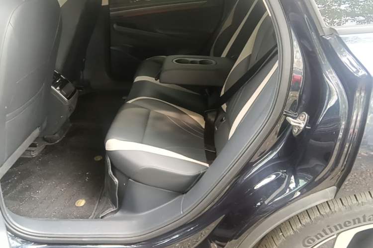 Used Volkswagen ID.7 VIZZION 2024 First Edition Left Rear Seat