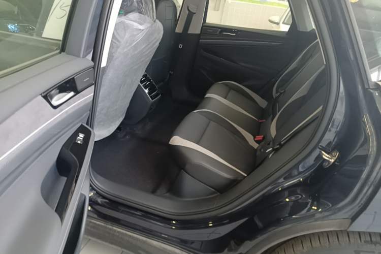 Used Volkswagen ID.7 VIZZION 2024 PRO Model Left Rear Seat