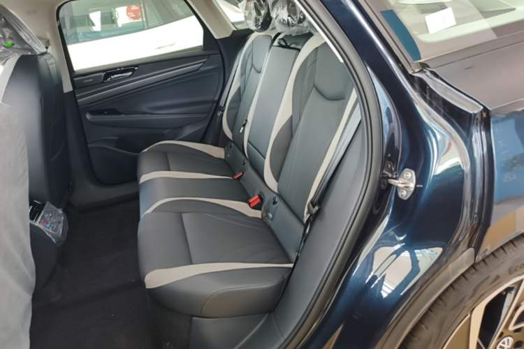 Used Volkswagen ID.7 VIZZION 2024 PRO Model Left Rear Seat