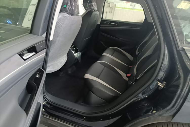 Used Volkswagen ID.7 VIZZION 2024 PRO Model Left Rear Seat