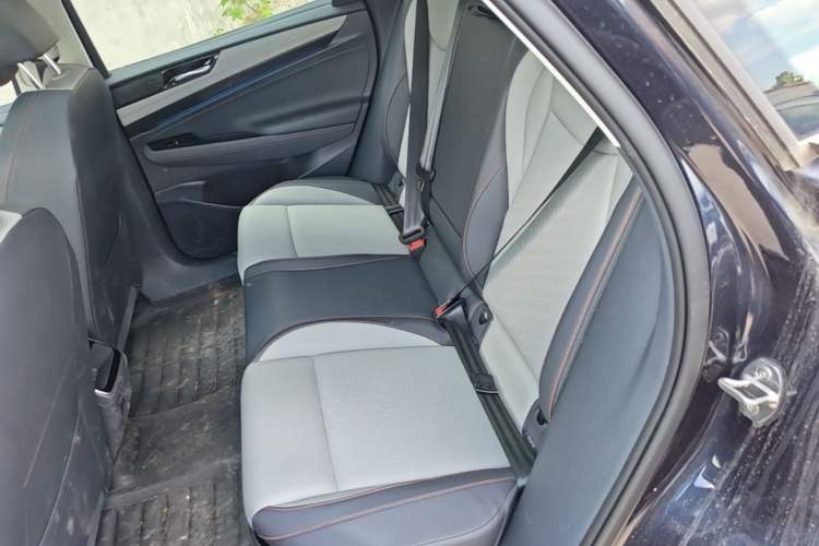 Used Volkswagen ID.7 VIZZION 2024 AIR model Left Rear Seat