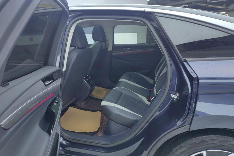 Used Volkswagen ID.7 VIZZION 2024 First Edition Left Rear Seat