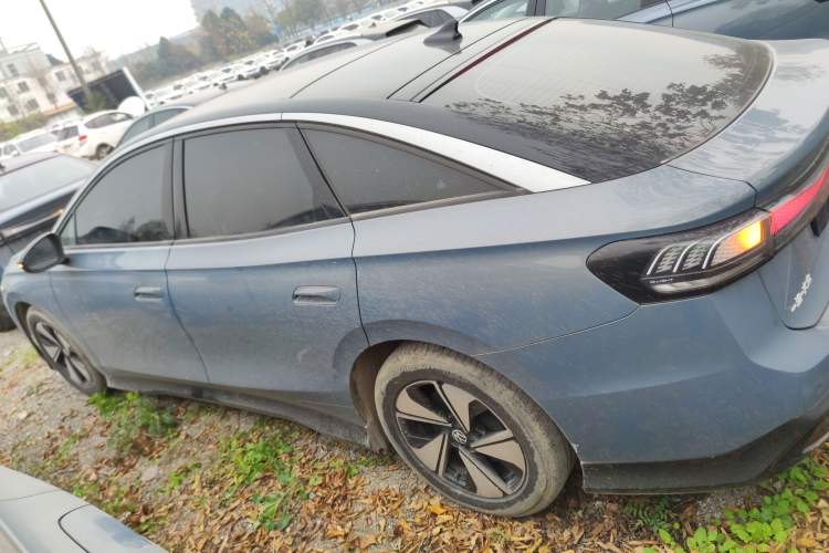 Used Volkswagen ID.7 VIZZION 2024 AIR model Left Side
