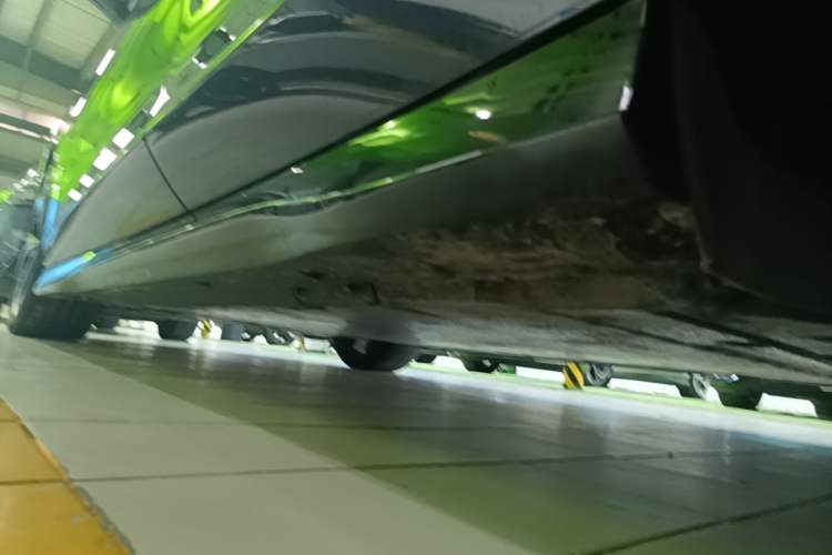Used Volkswagen ID.7 VIZZION 2024 PRIME Left Side Sill