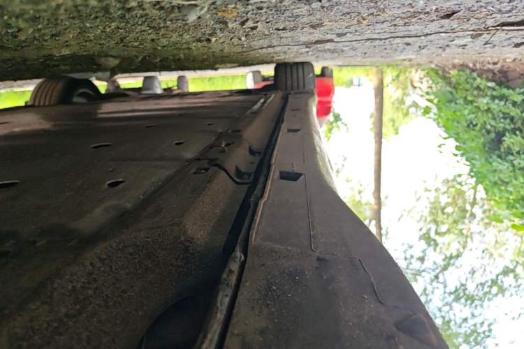 Used Volkswagen ID.7 VIZZION 2024 PRO Model Left Side Sill