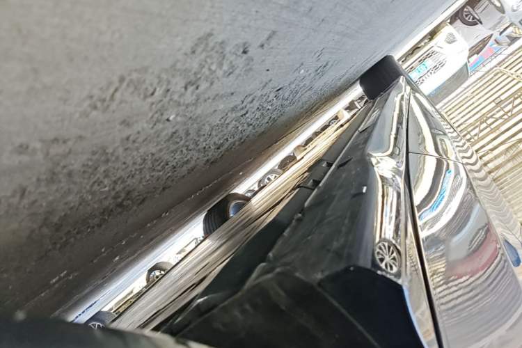 Used Volkswagen ID.7 VIZZION 2024 PRO Model Left Side Sill